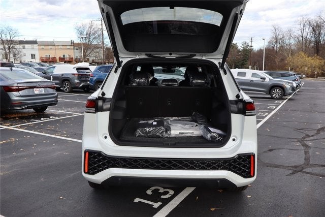 2026 Volkswagen Tiguan SE R-Line Black — 565 miles — $34,901 - Used Car Dealership 2026 Volkswagen Tiguan SE R-Line Black — 565 miles — $34,901 - Used Car Dealership - www.sharvarok.com