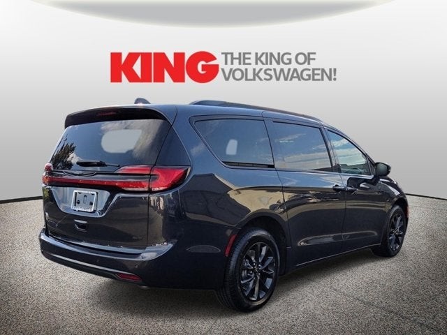 2021 Chrysler Pacifica Touring L — 52,579 miles — $25,996 - Used Car Dealership 2021 Chrysler Pacifica Touring L — 52,579 miles — $25,996 - Used Car Dealership - www.sharvarok.com
