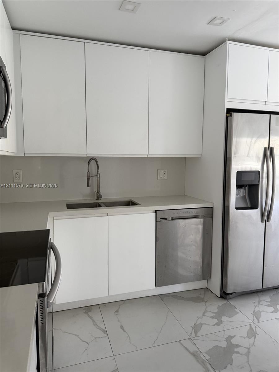 Продається: 17560 Atlantic Blvd Unit 106, Sunny Isles Beach, FL - Апартаменти на продаж Продається: 17560 Atlantic Blvd Unit 106, Sunny Isles Beach, FL - Апартаменти на продаж - www.sharvarok.com